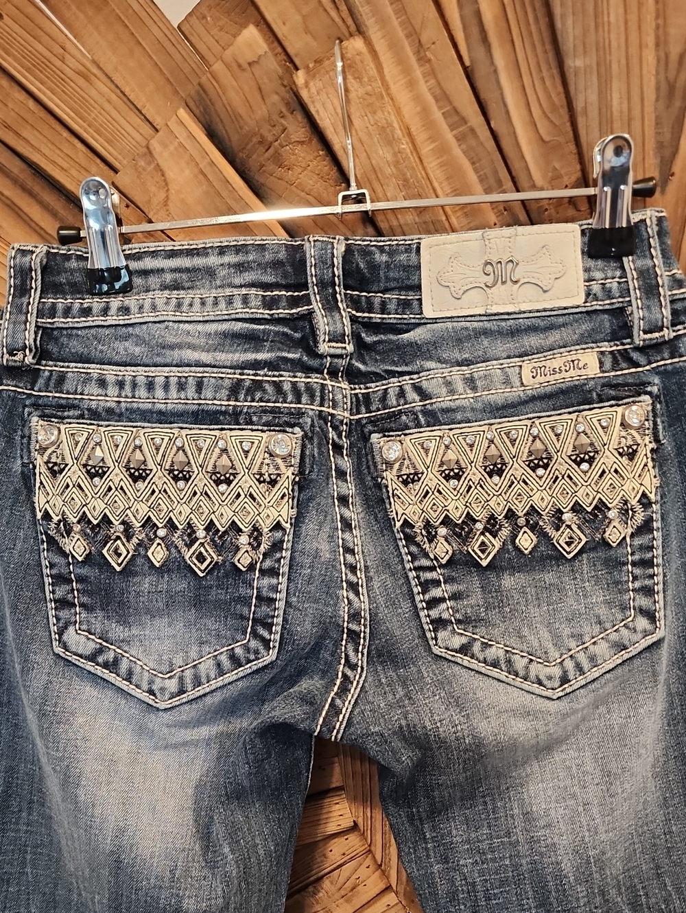 Miss Me SZ 26 Women's Boot Cut Blue Jeans Unique Detail Bling Pockets